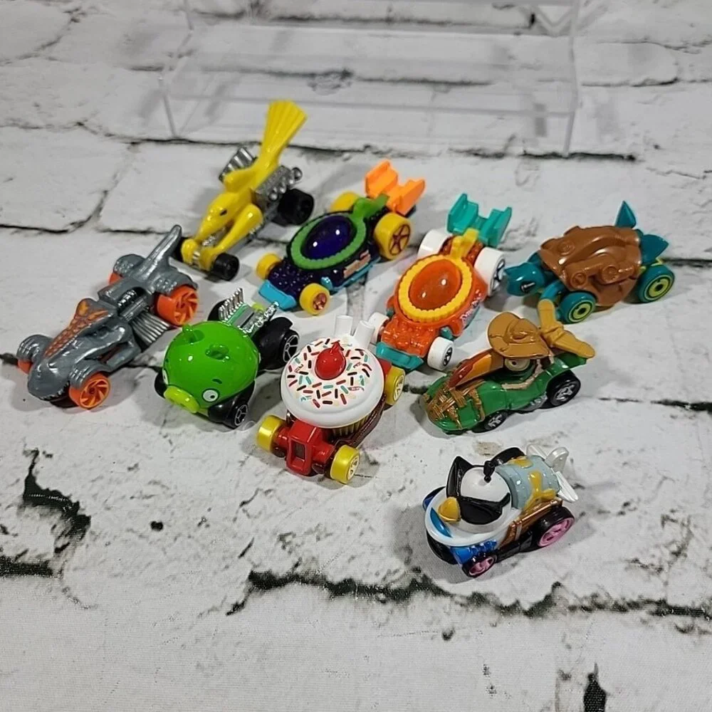 Hot Wheels Lot of 9 Cars‎ Fun Dino Rider Bubblematic Angry Birds Tortoshell